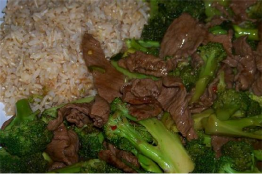 Chili and Garlic Spiced Beef and Broccoli Stir Fry