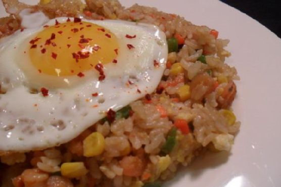 Korean Saewoo Bokkeumbap (Shrimp Fried Rice)