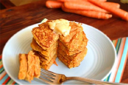 Carrot Cake Pancakes w Honey Butter