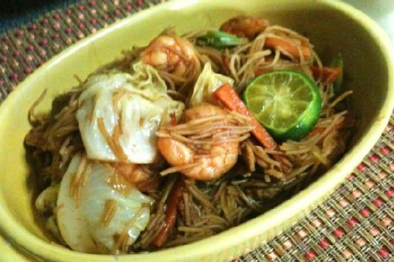 Pancit Bihon (Filipino Pancit)