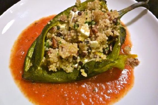 Veggie-Quinoa Stuffed Chilis