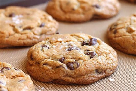 Whole Wheat Chocolate Chip Cookies